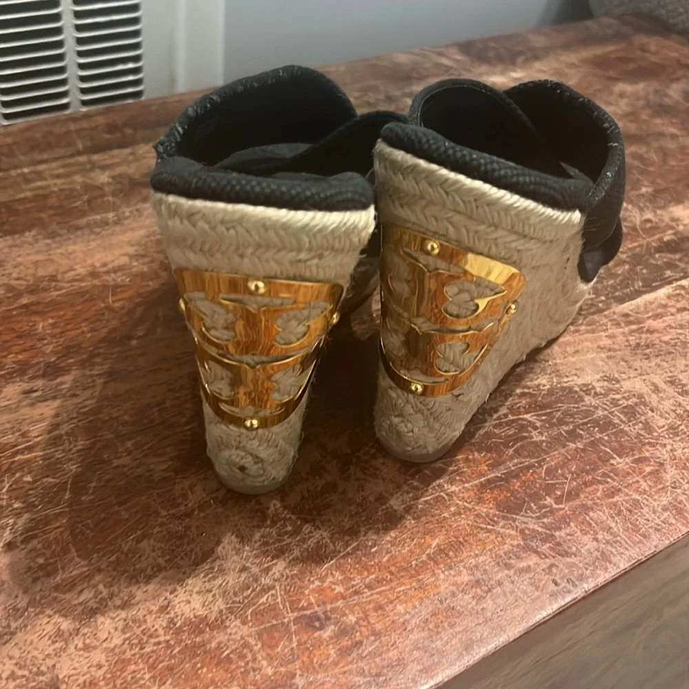 Tory Burch Elegant Black Sandals